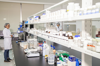 專業力量鑄就燕窩美肌哲學——壹燕生上海研發生產基地首度亮相